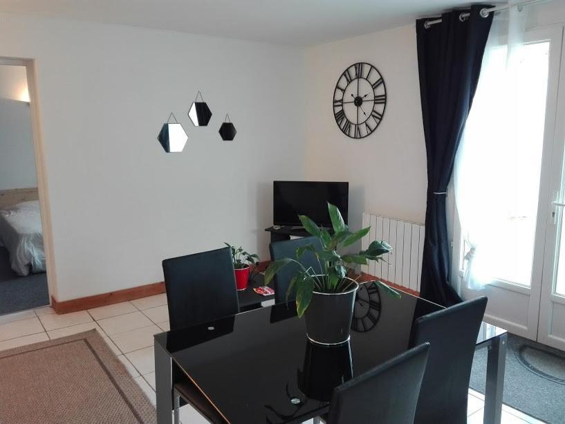 Joli Appartement Renove Avec Jardin Clos La Tremblade Extérieur photo